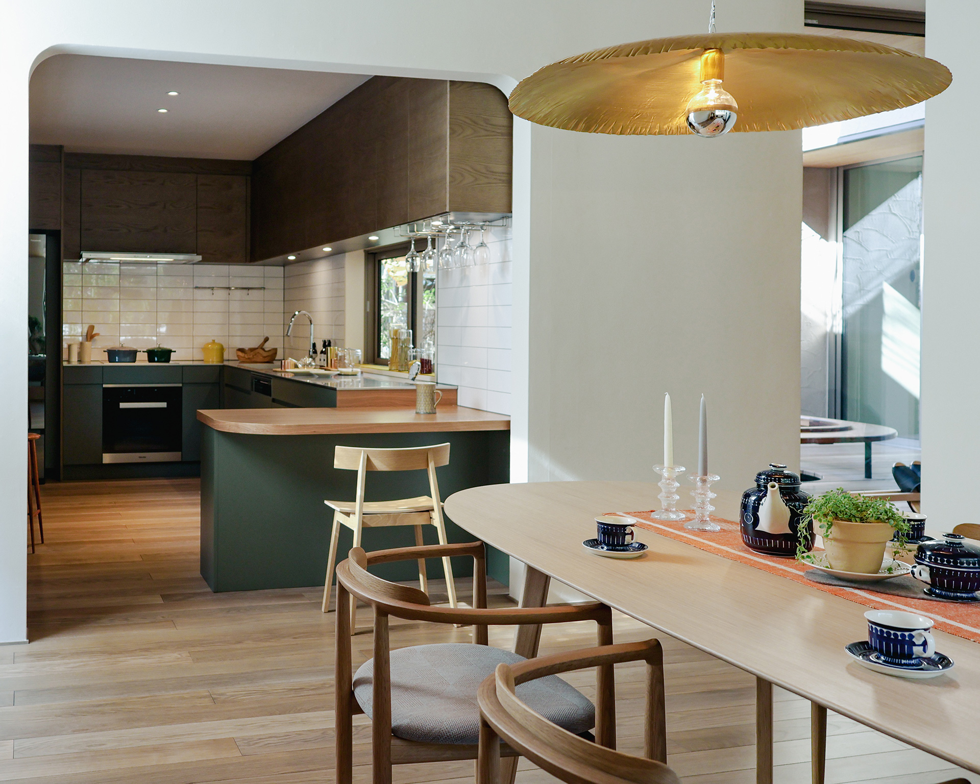 写真:自然を感じる私だけのキッチン