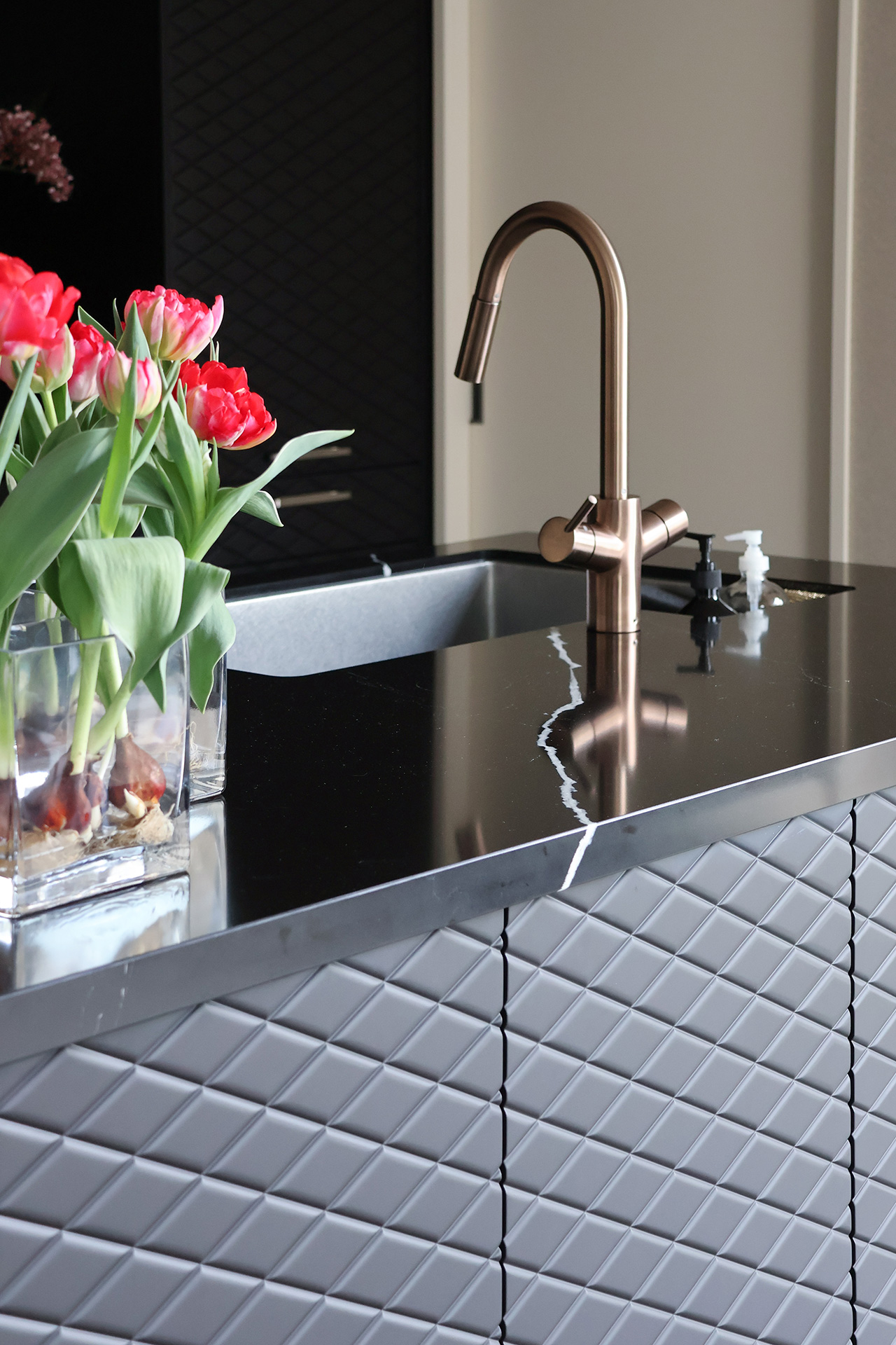 写真:人と同じはつまらない、私だけのキッチン