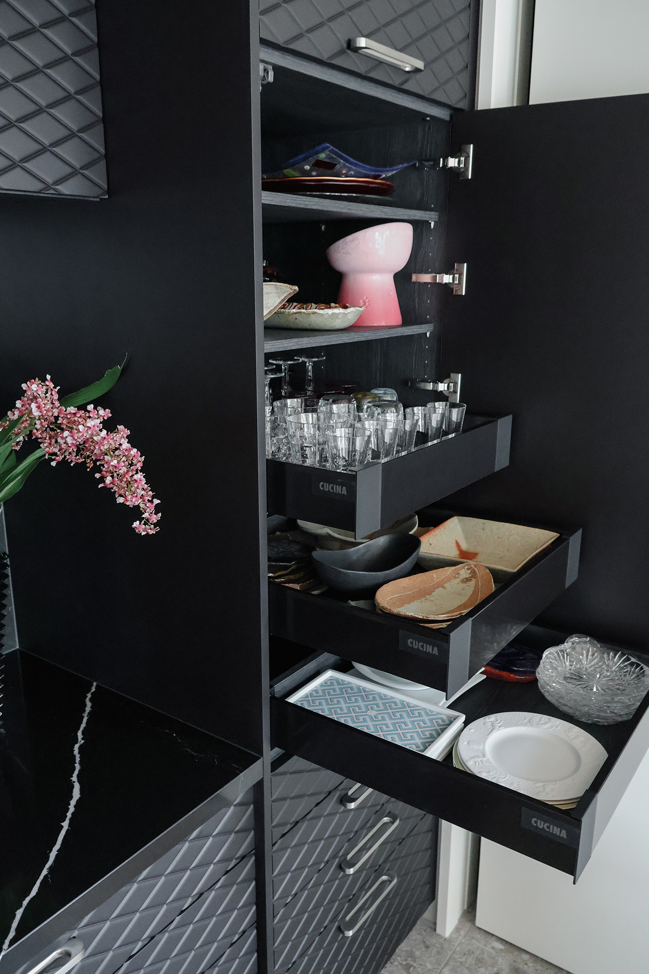 写真:人と同じはつまらない、私だけのキッチン