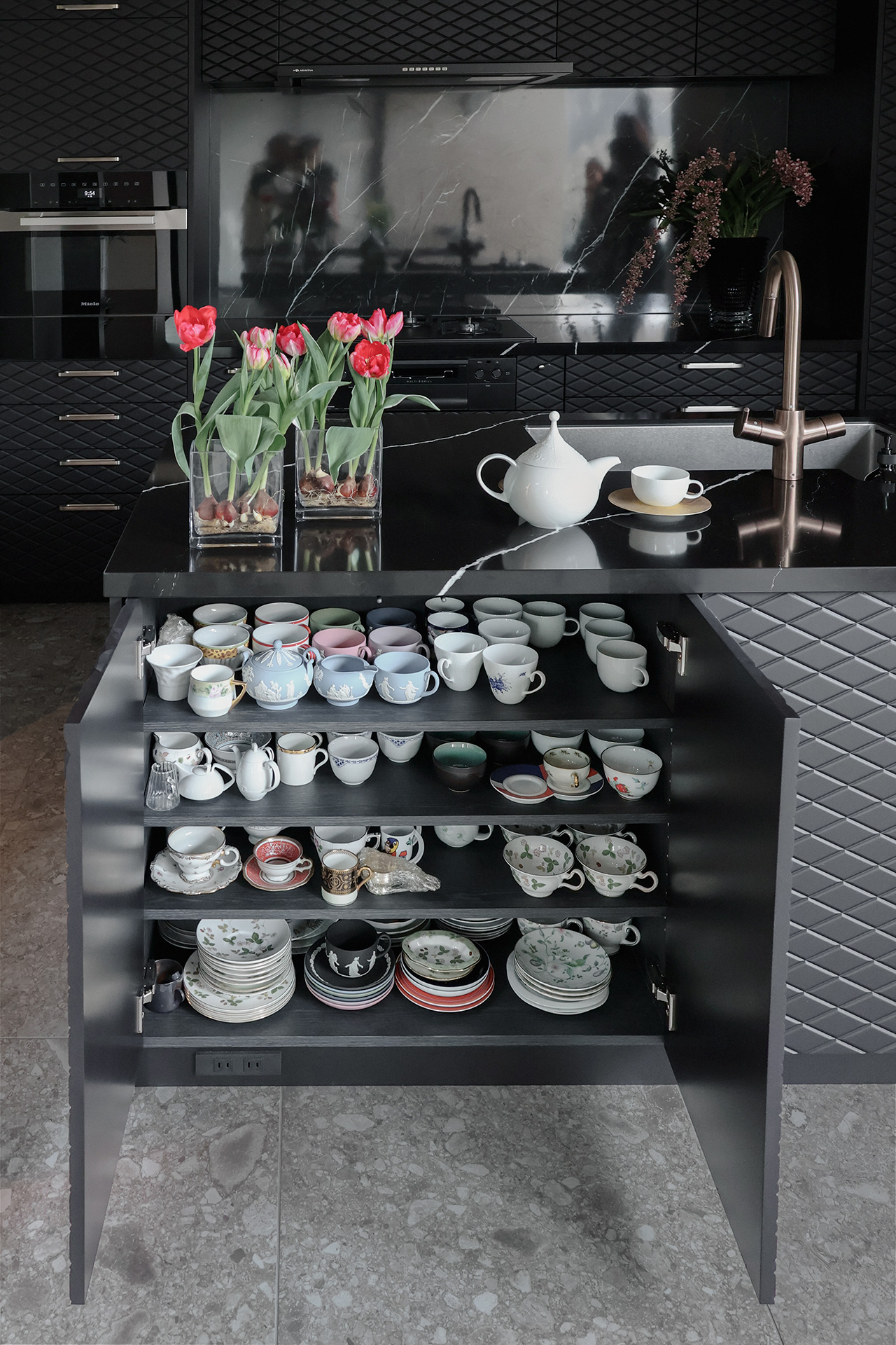 写真:人と同じはつまらない、私だけのキッチン