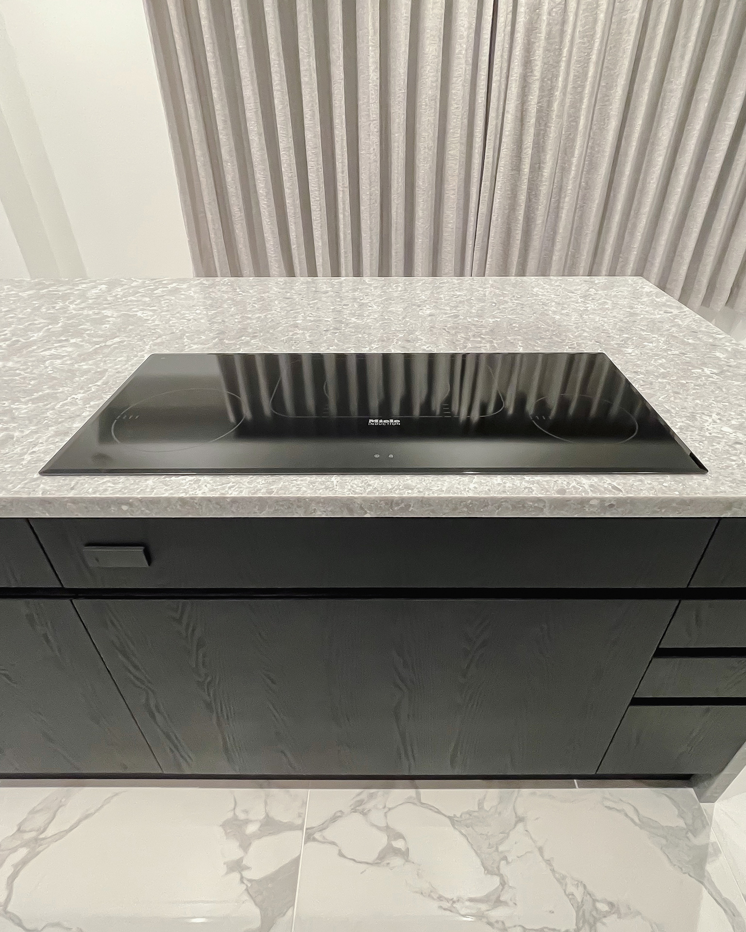 写真:洗練された輝きを放つモダンスタイル