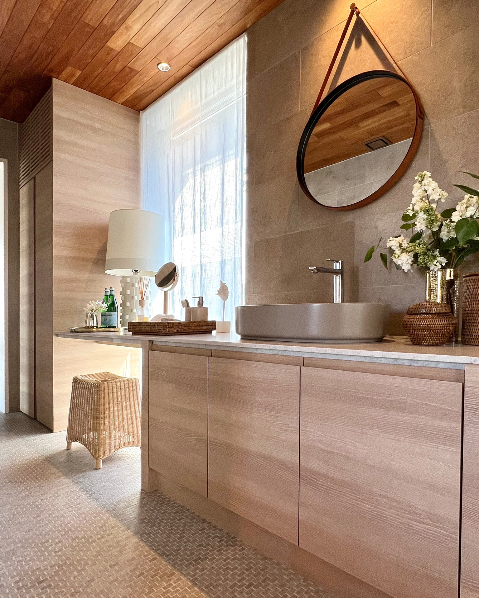 写真：安らぎを感じる癒しのドレッサー洗面