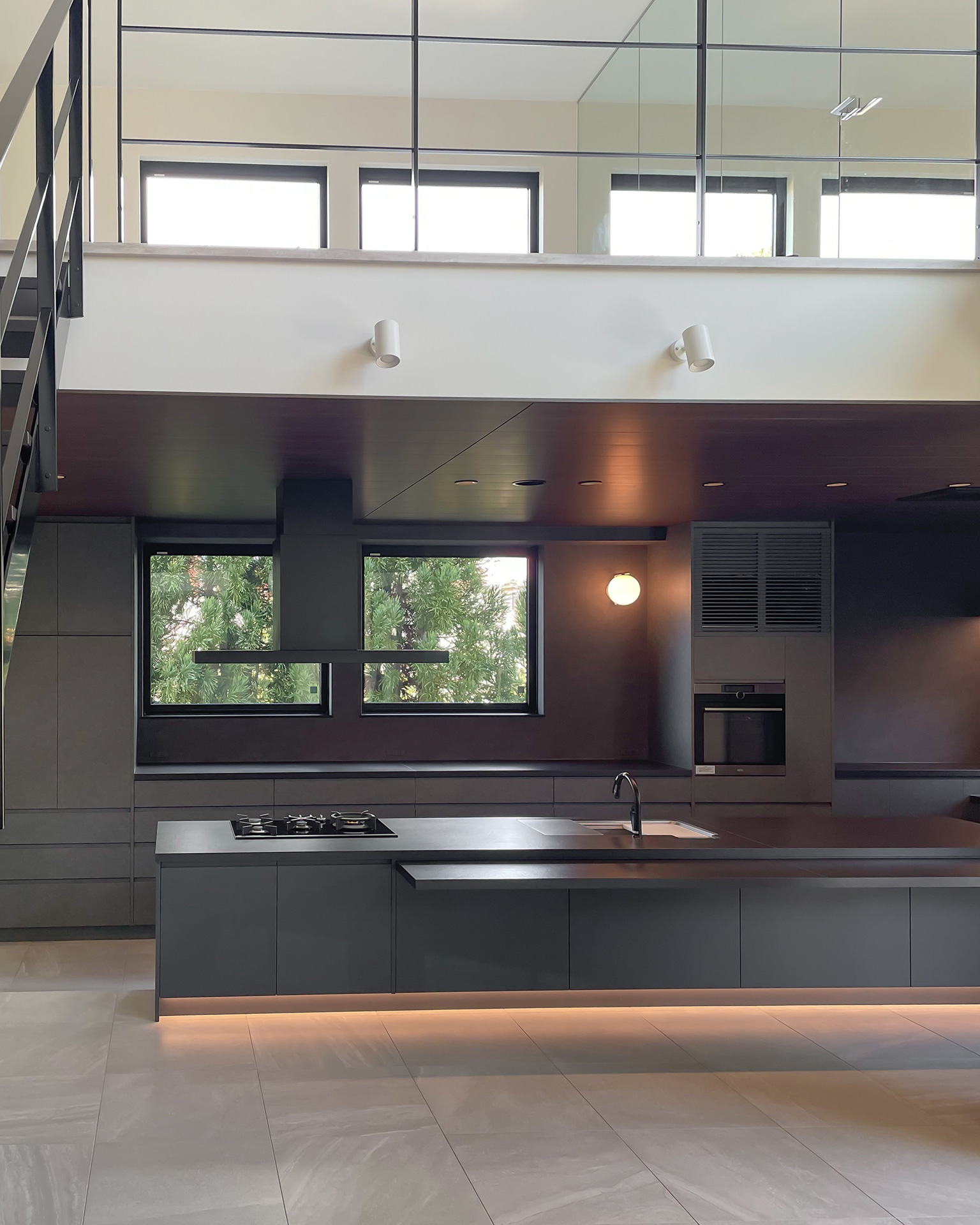 写真:緑と食と集いを楽しむ、贅沢な時間