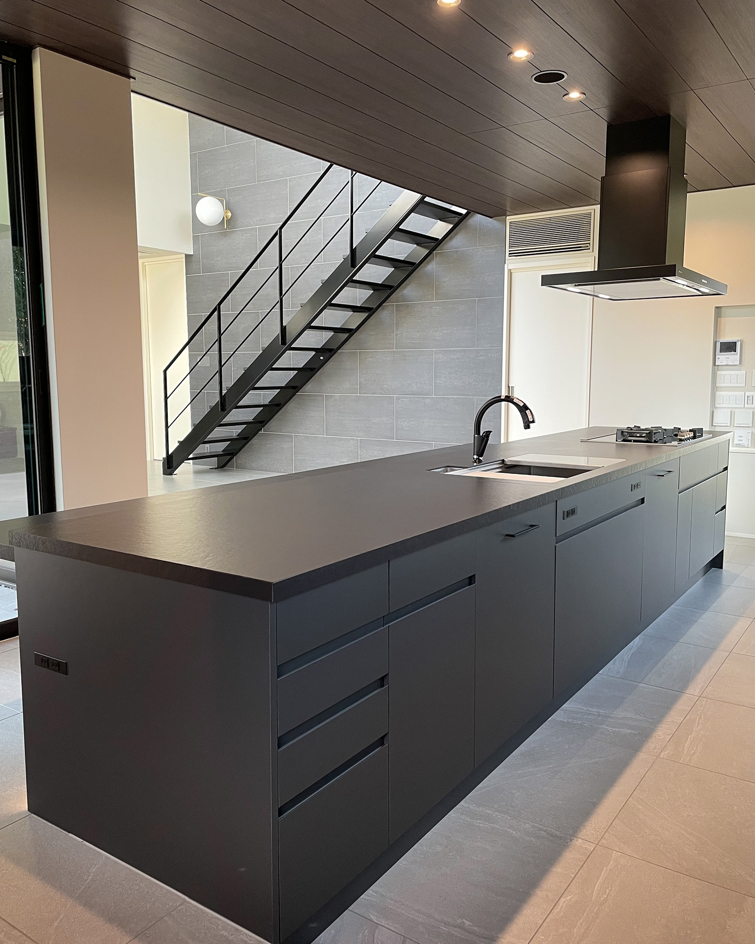 写真:緑と食と集いを楽しむ、贅沢な時間