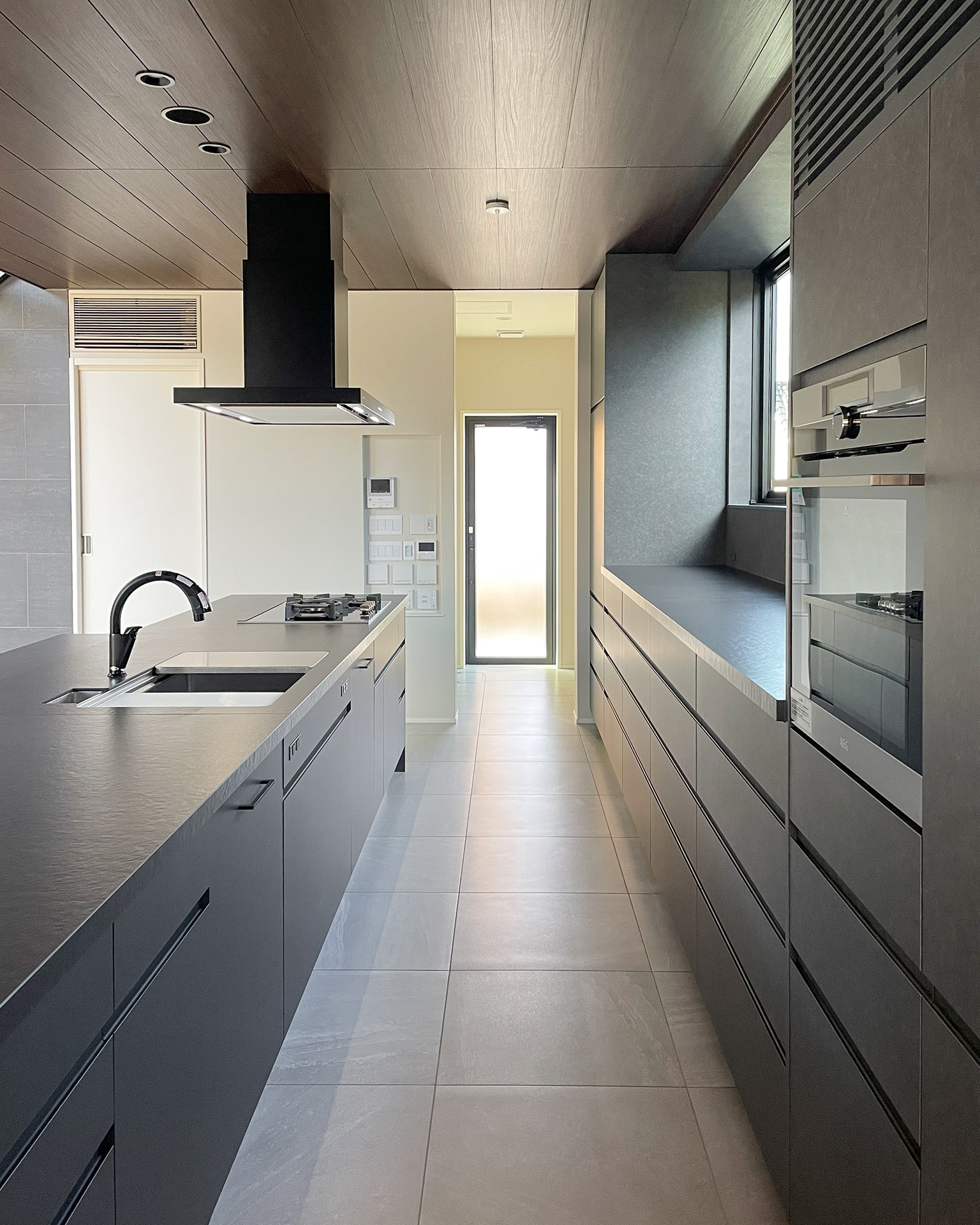 写真:緑と食と集いを楽しむ、贅沢な時間