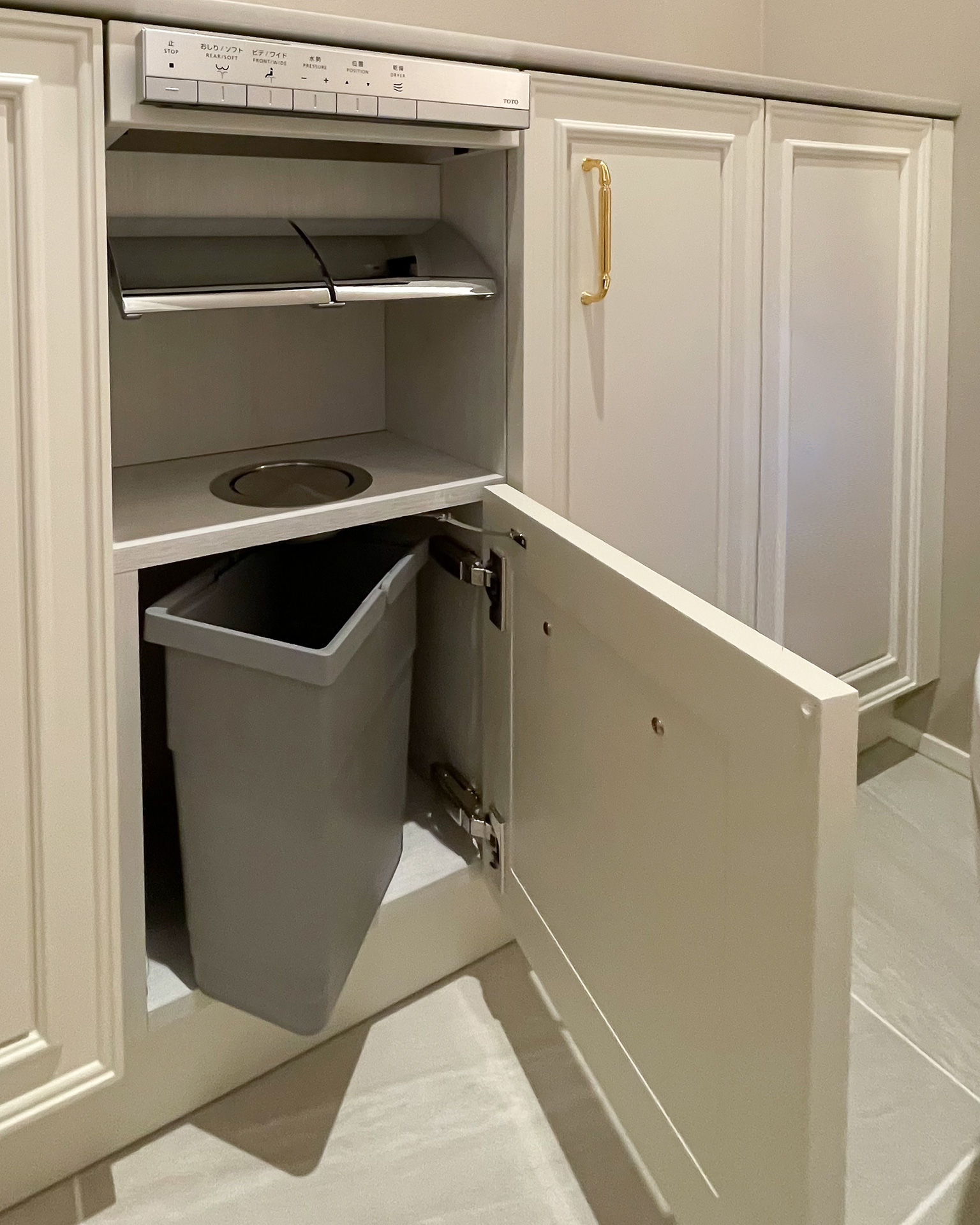 写真：生活感を感じさせない美しいトイレ空間