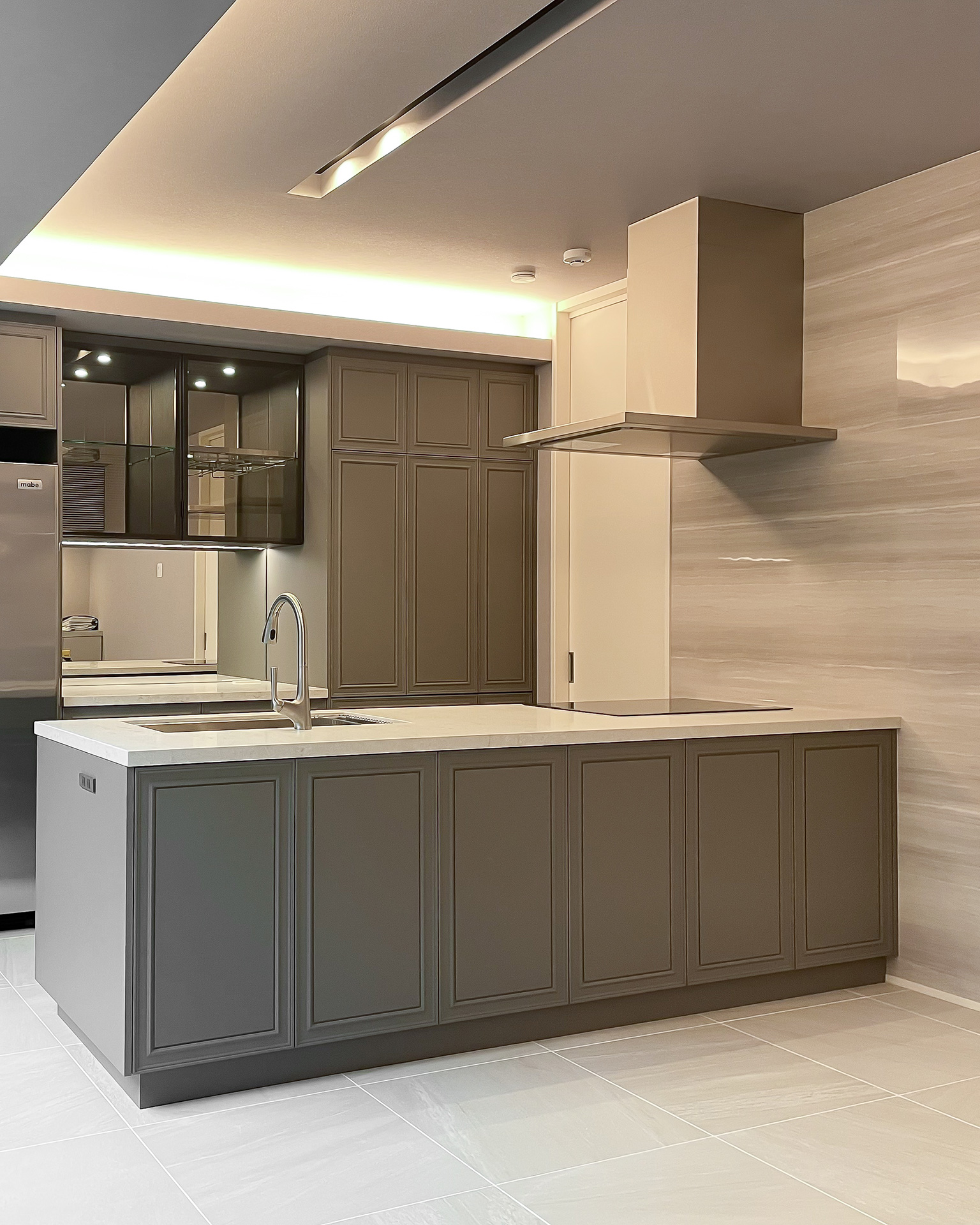 写真:穏やかで上質なグレージュの世界