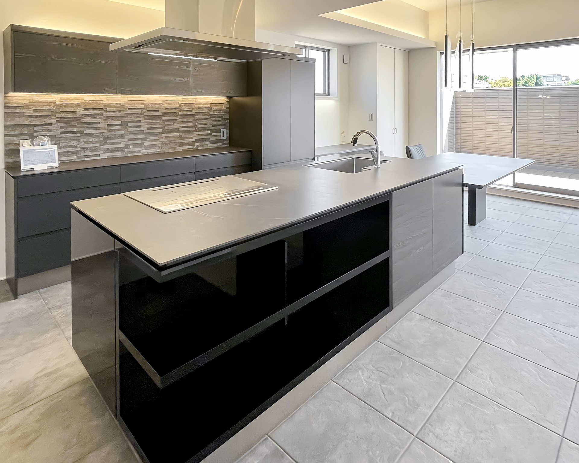 写真:素材が映えるイタリアモダン