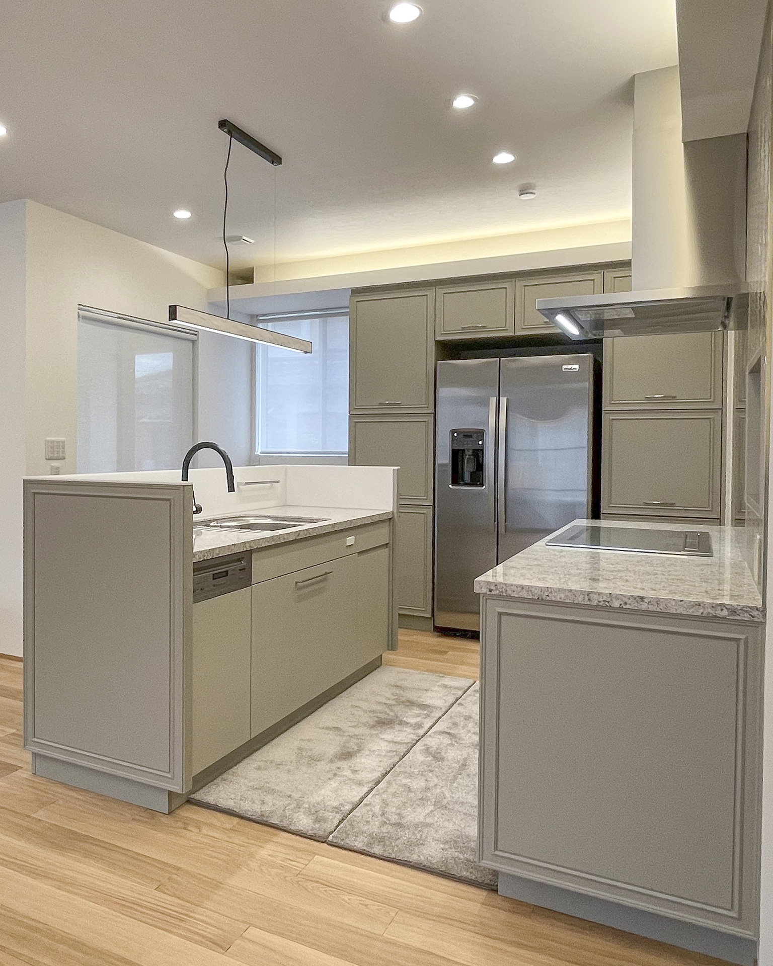 意匠と機能を兼ね備えたこだわりキッチン