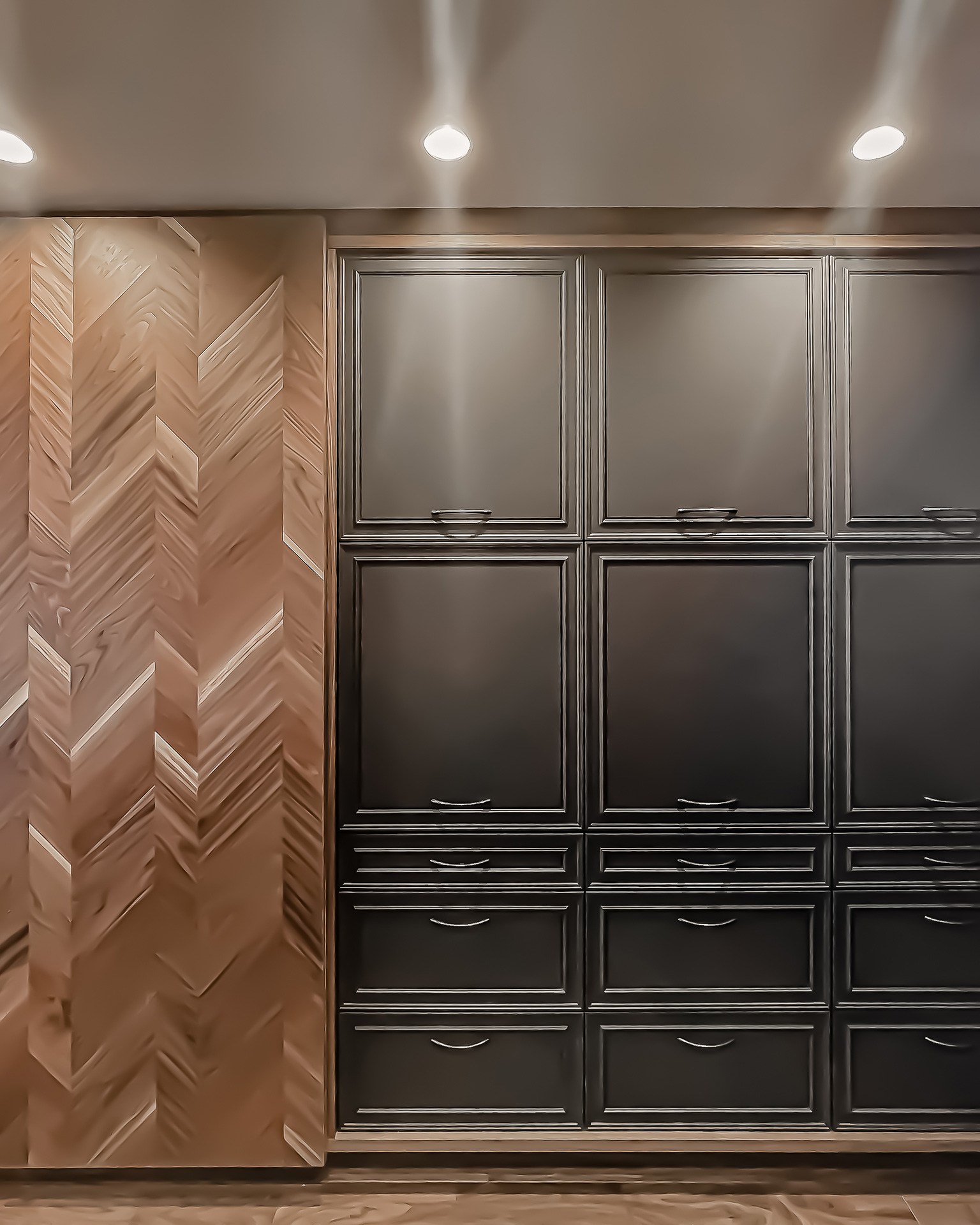 写真:世界観を感じるクラシカルなキッチン