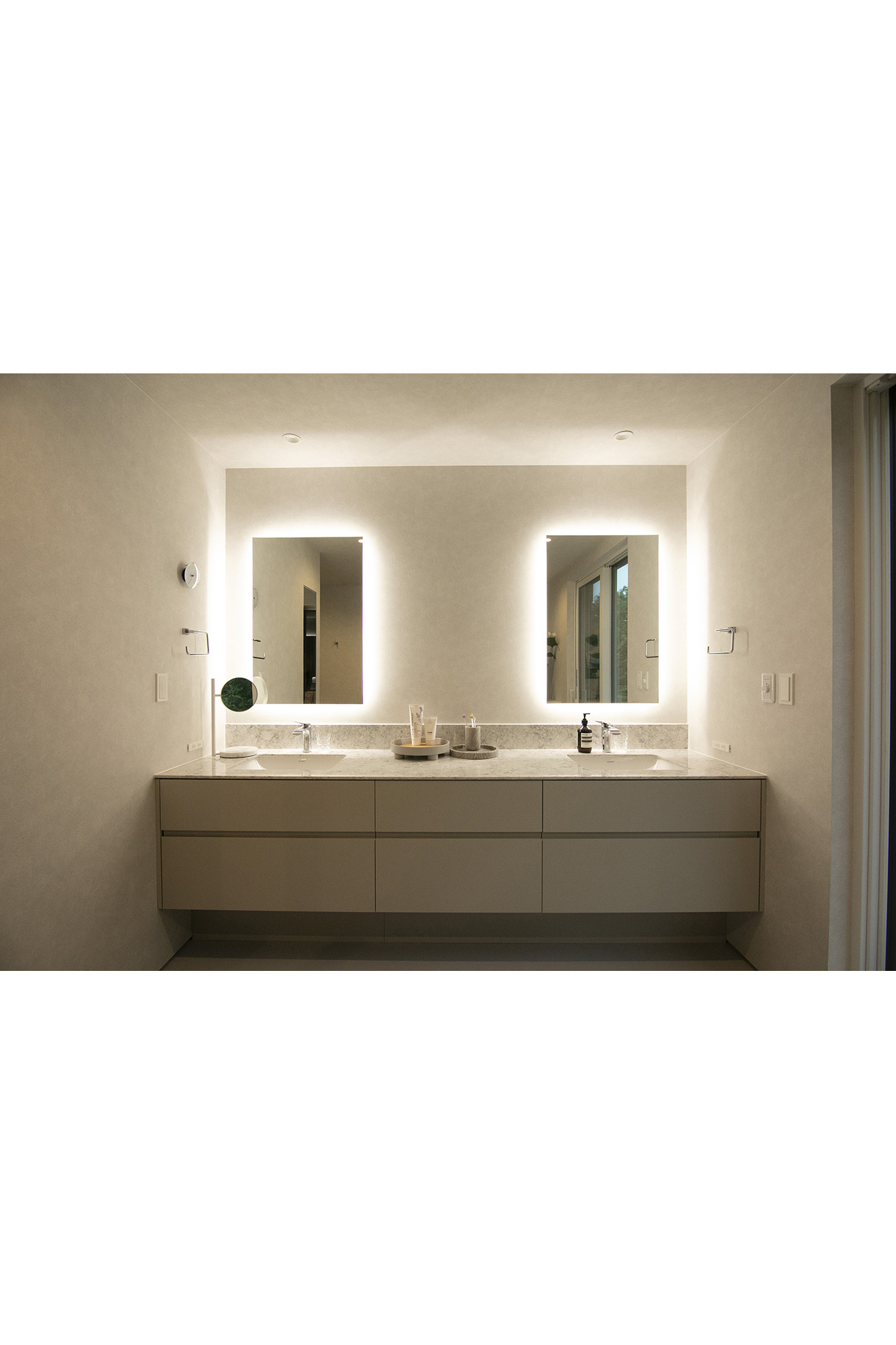 写真：心地よく整えられた洗面空間