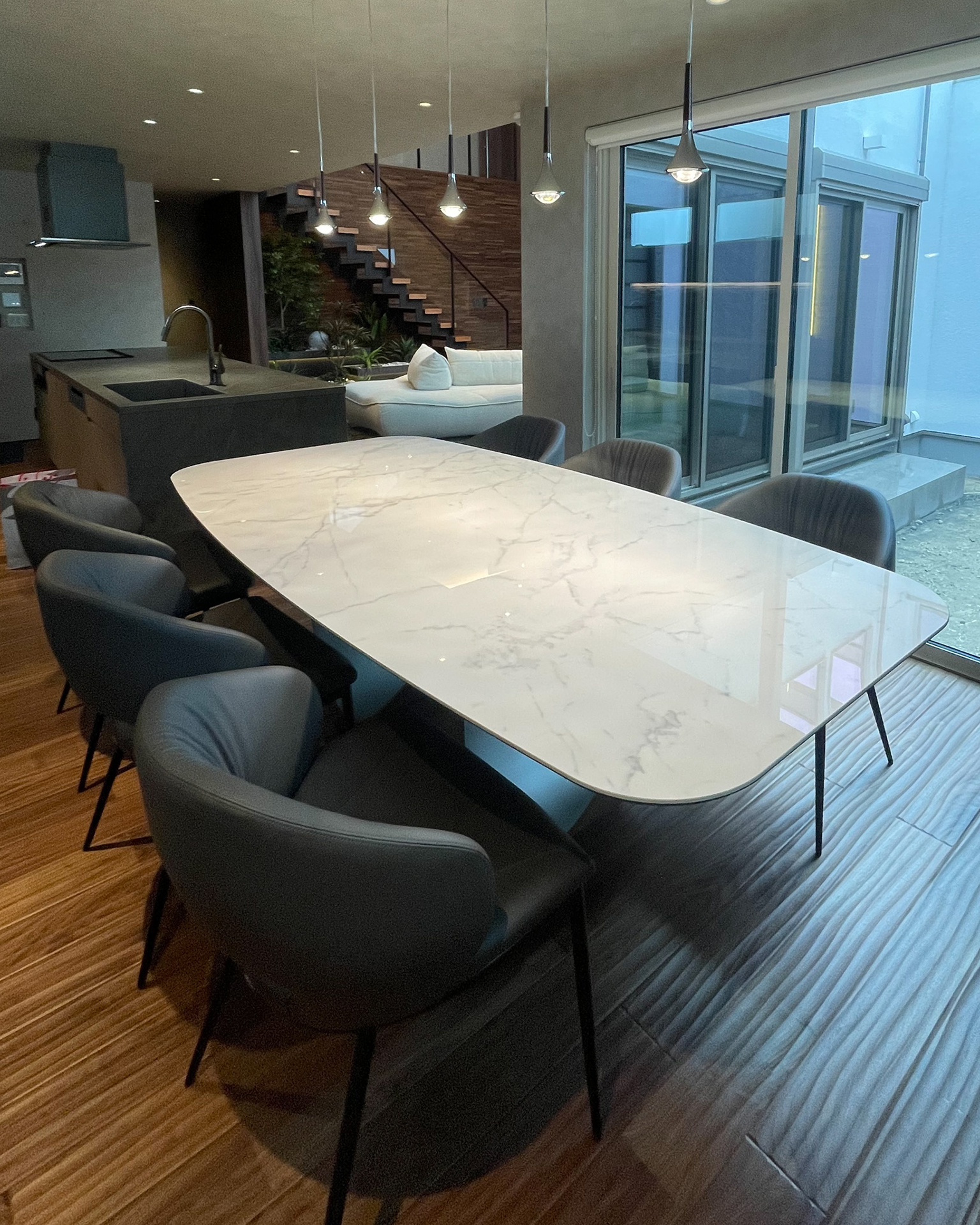 写真：イタリアを感じるトータルコーディネート