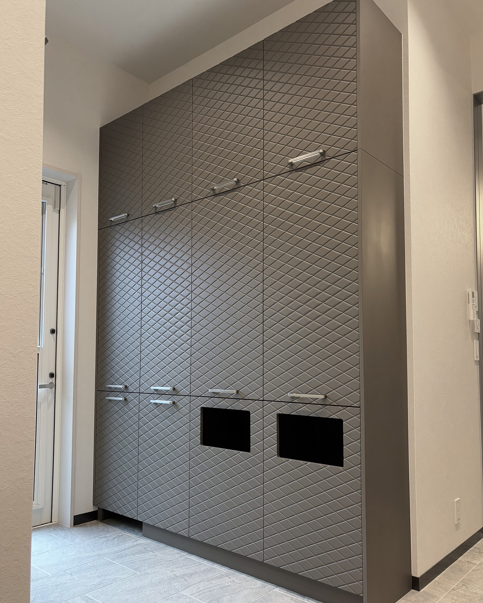 写真：表情豊かなこだわりのドレッサー洗面