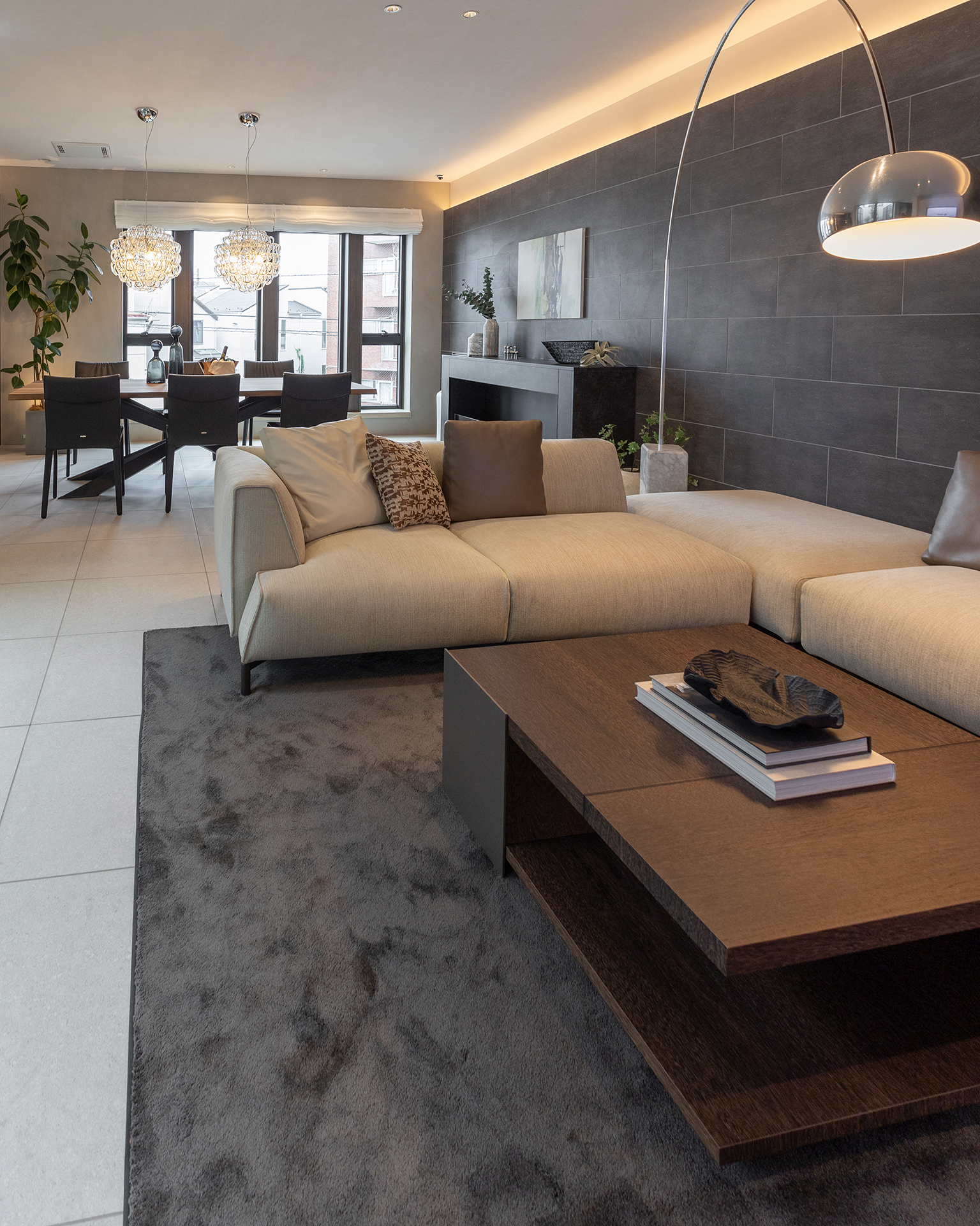 写真:表情豊かな完成されたインテリア