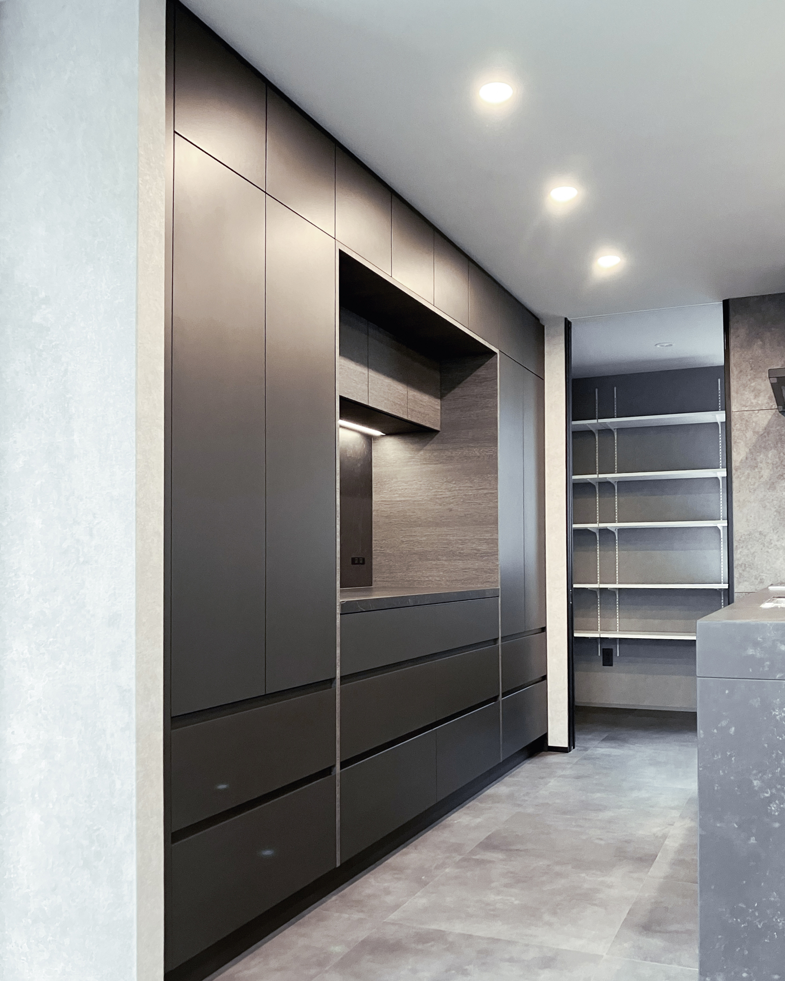 写真:濃淡を楽しむグレーインテリア