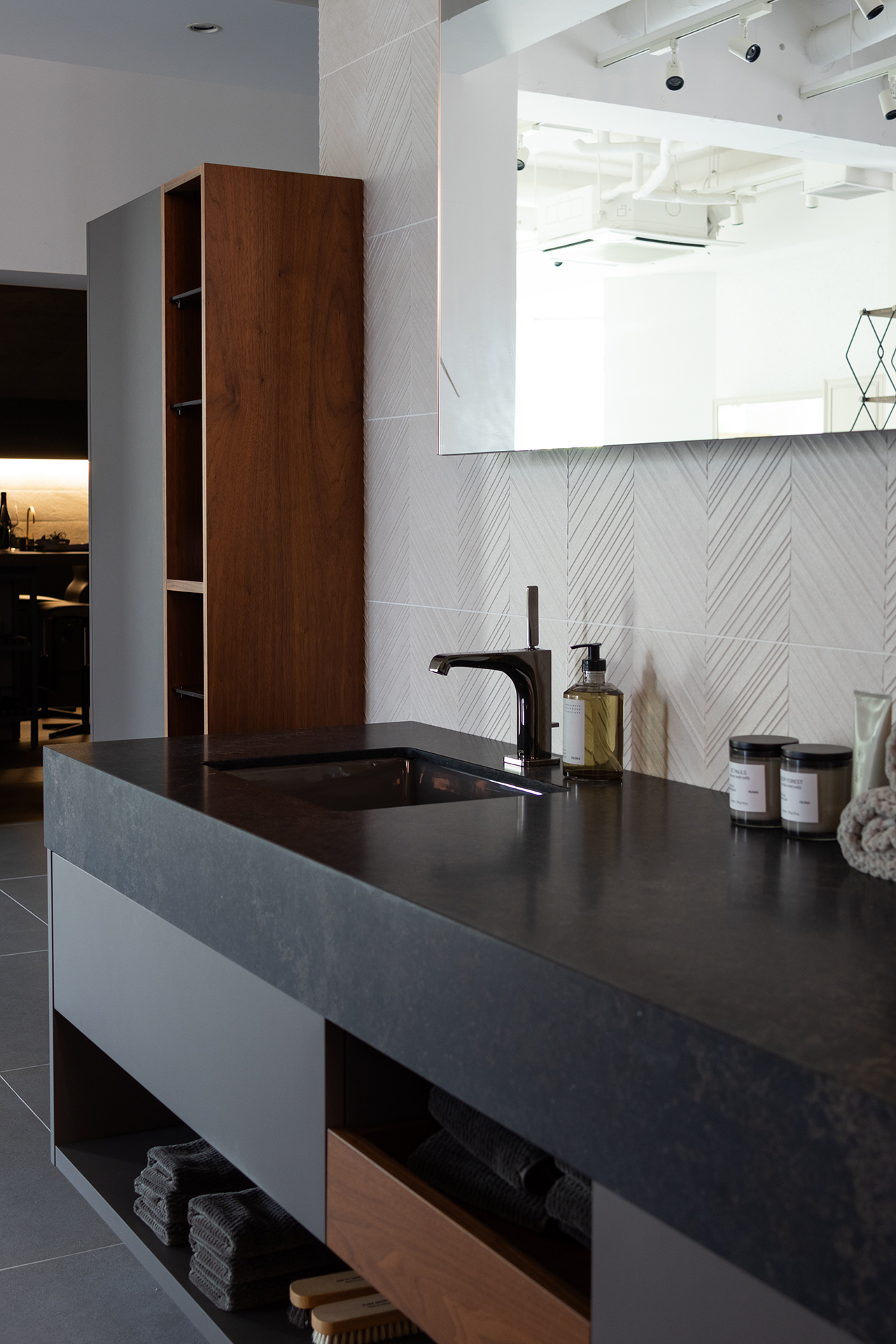 写真：洗練されたホテルライク洗面