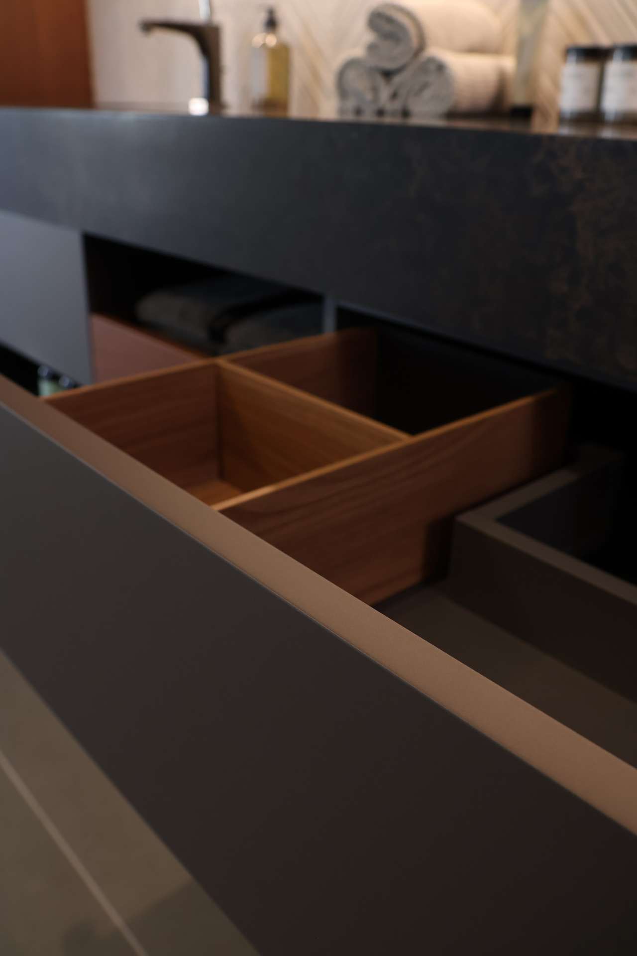 写真：洗練されたホテルライク洗面