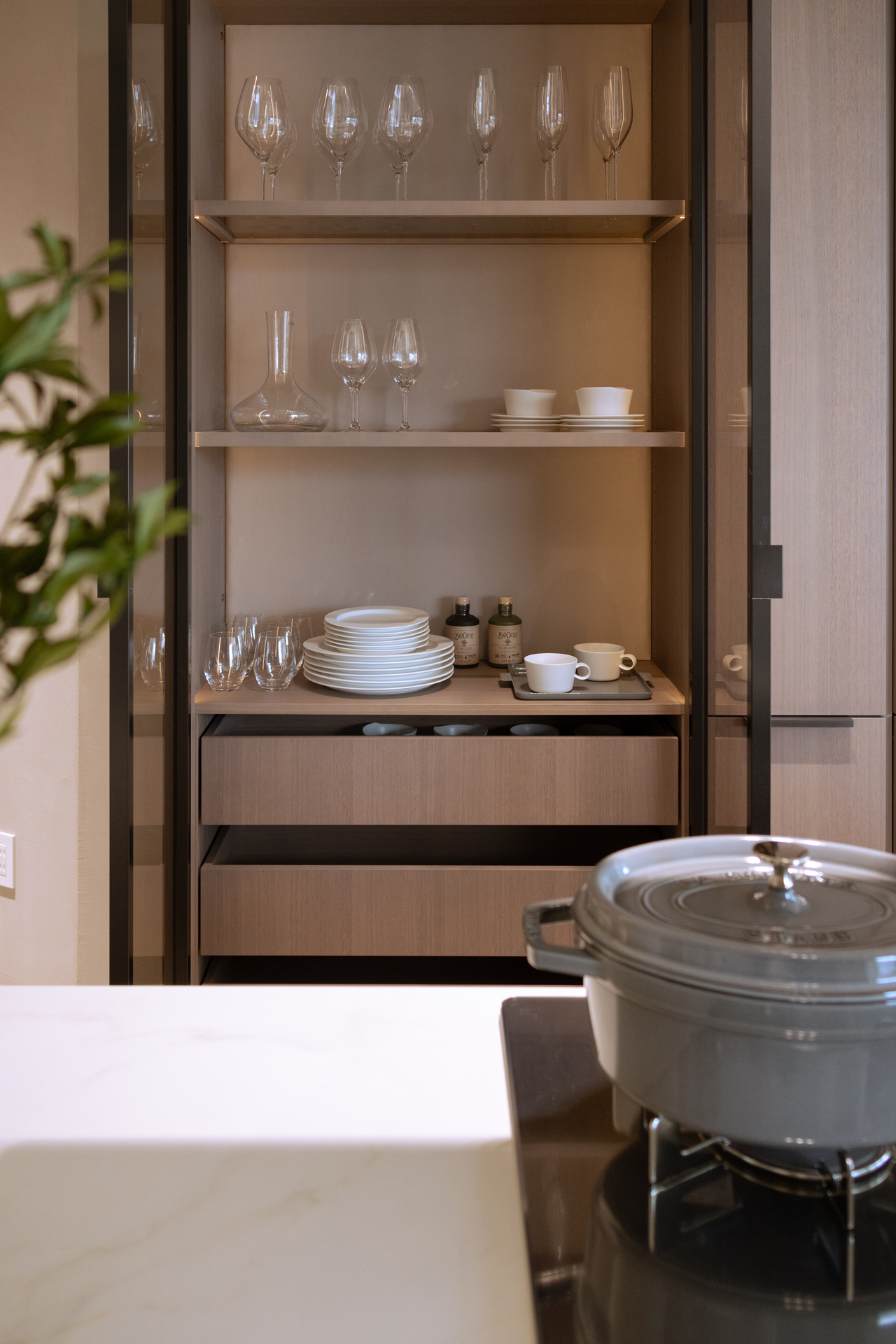 写真:デザインが際立つ、ラグジュアリーキッチン