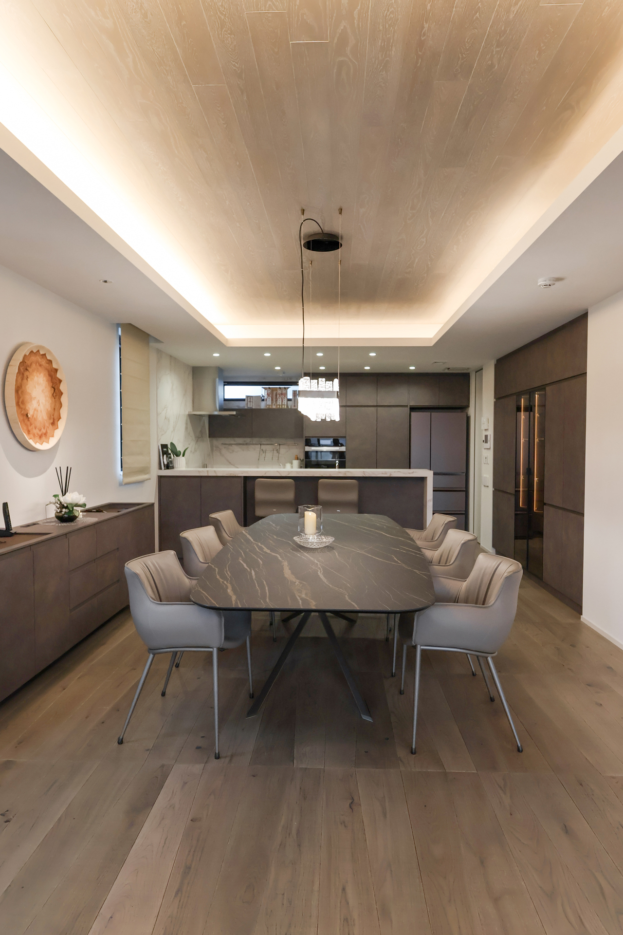 グレージュで織りなすイタリアモダン