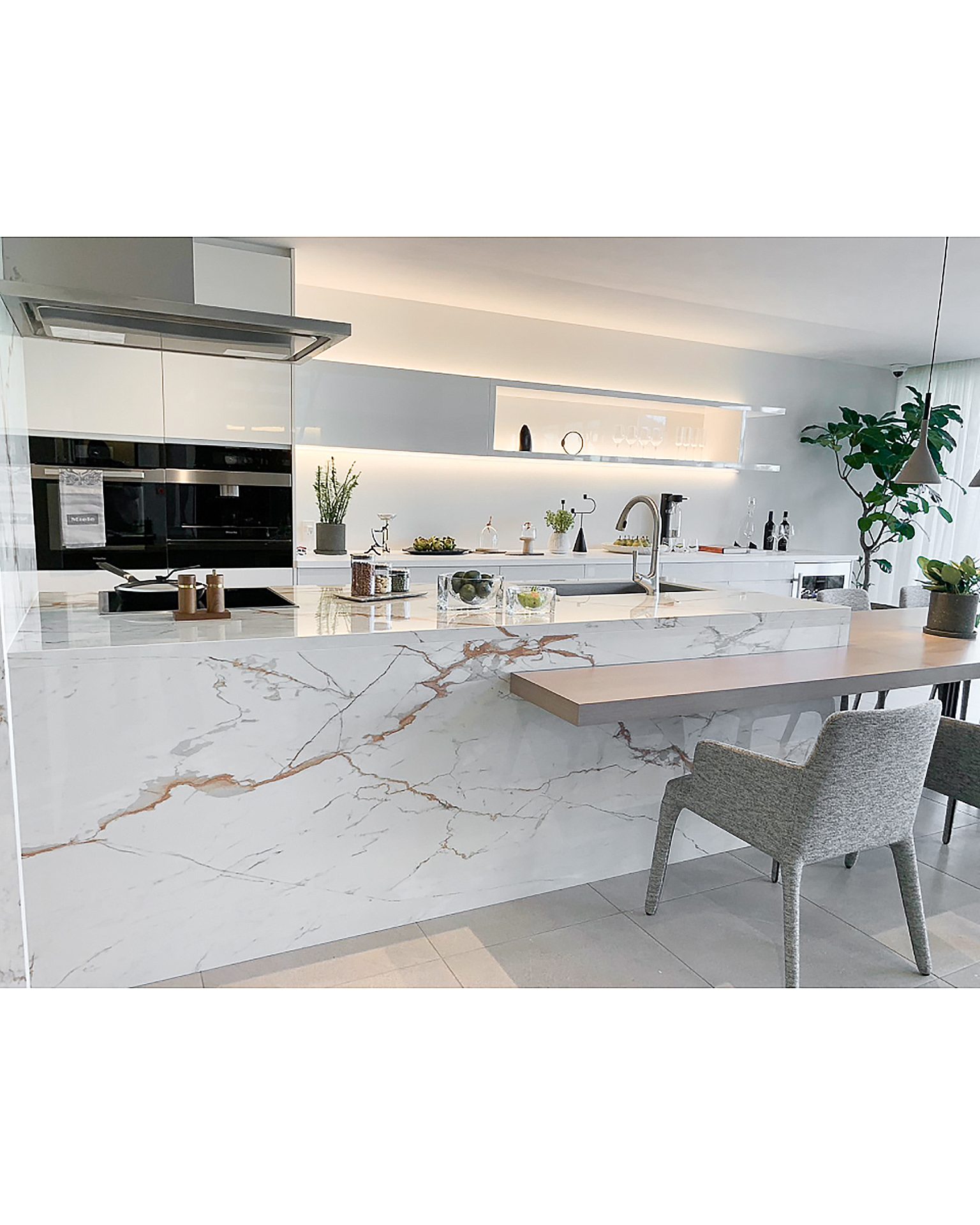 写真:華やかなおもてなし空間