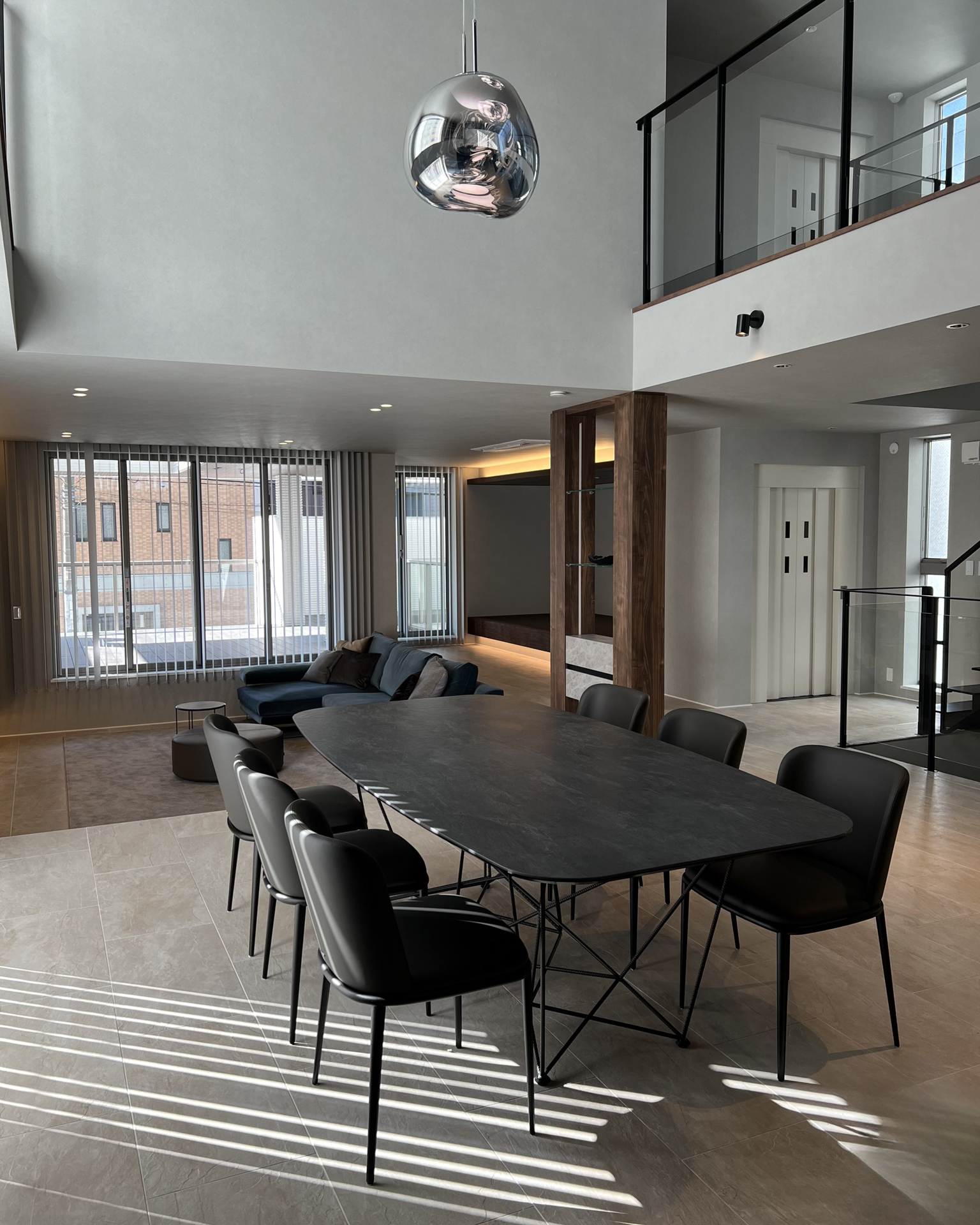 写真:キッチンが中心の上質な暮らし