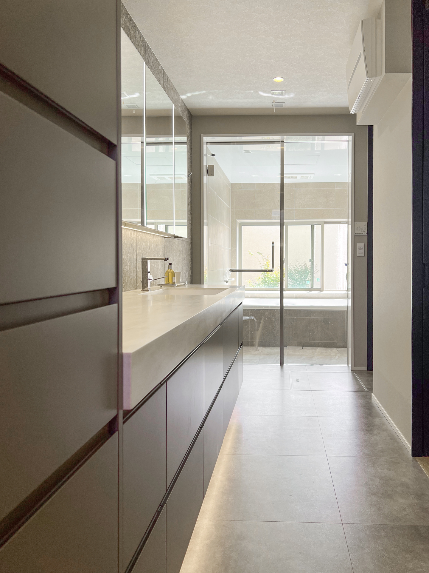 ホテルライクなラグジュアリー洗面