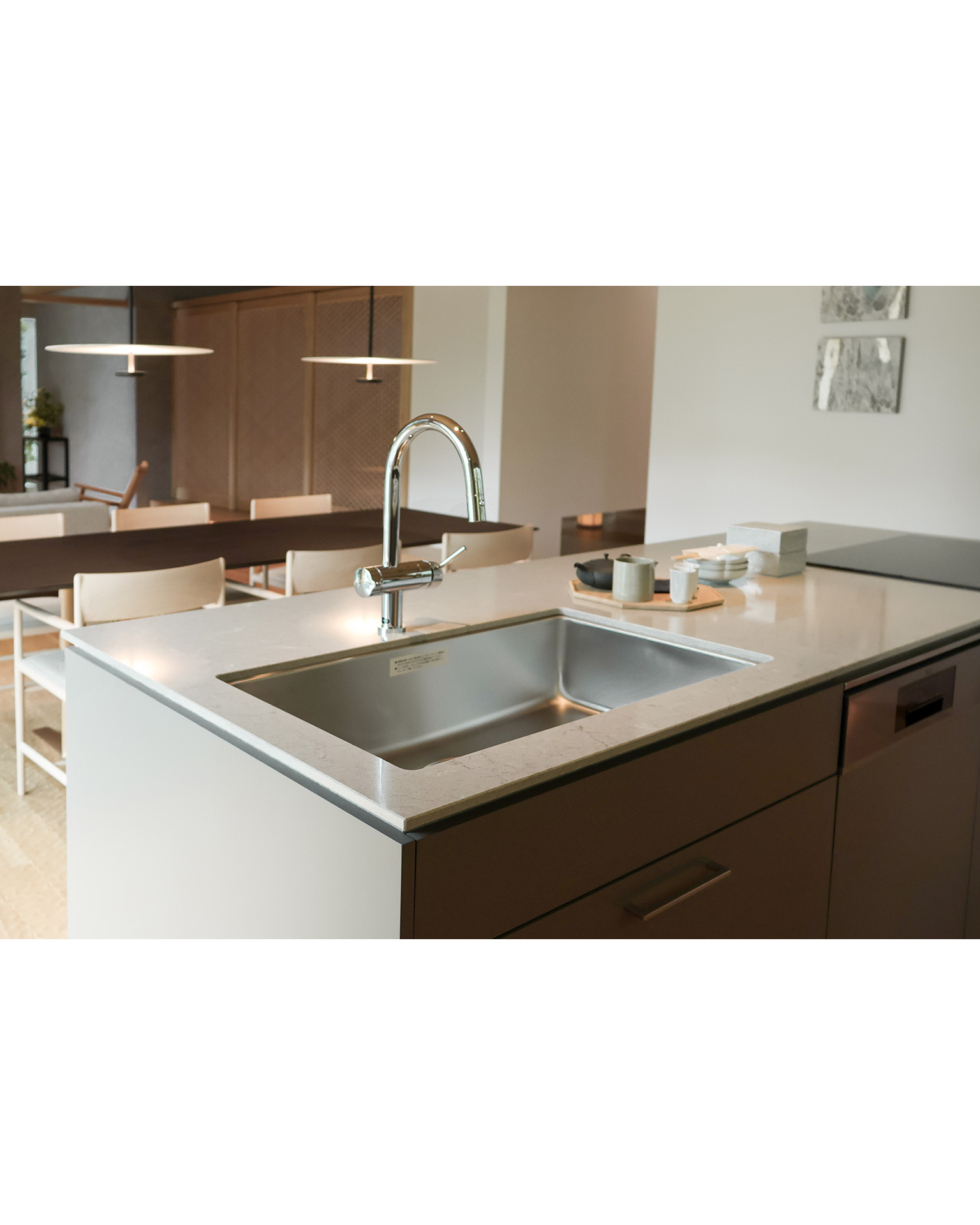 写真:緑と木の温もりに包まれたLDK