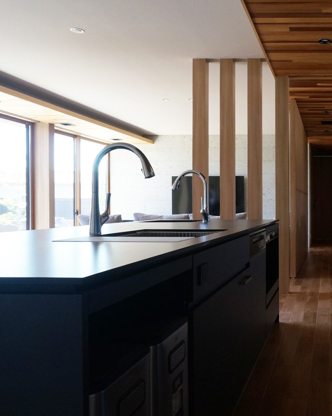 写真：暮らし方が広がる和モダンキッチン