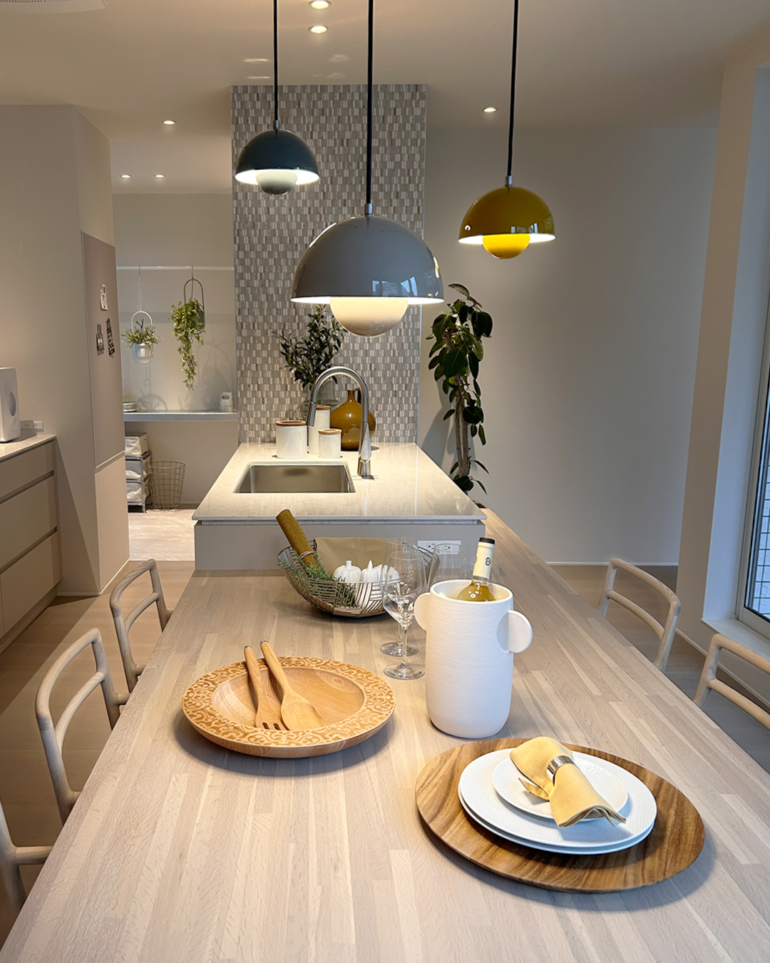 温かな会話が生まれるキッチン