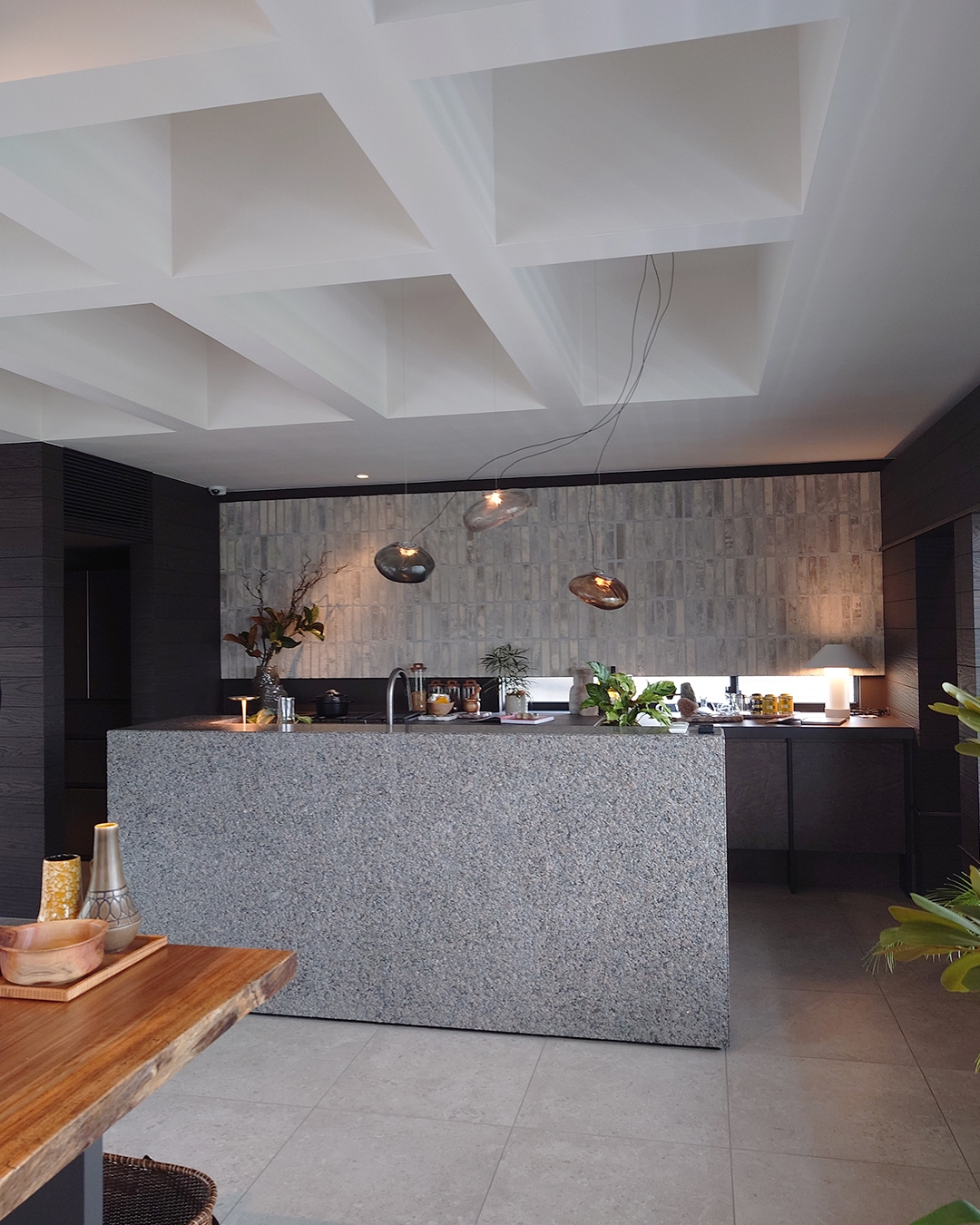 写真：日常が非日常になるリゾートスタイル