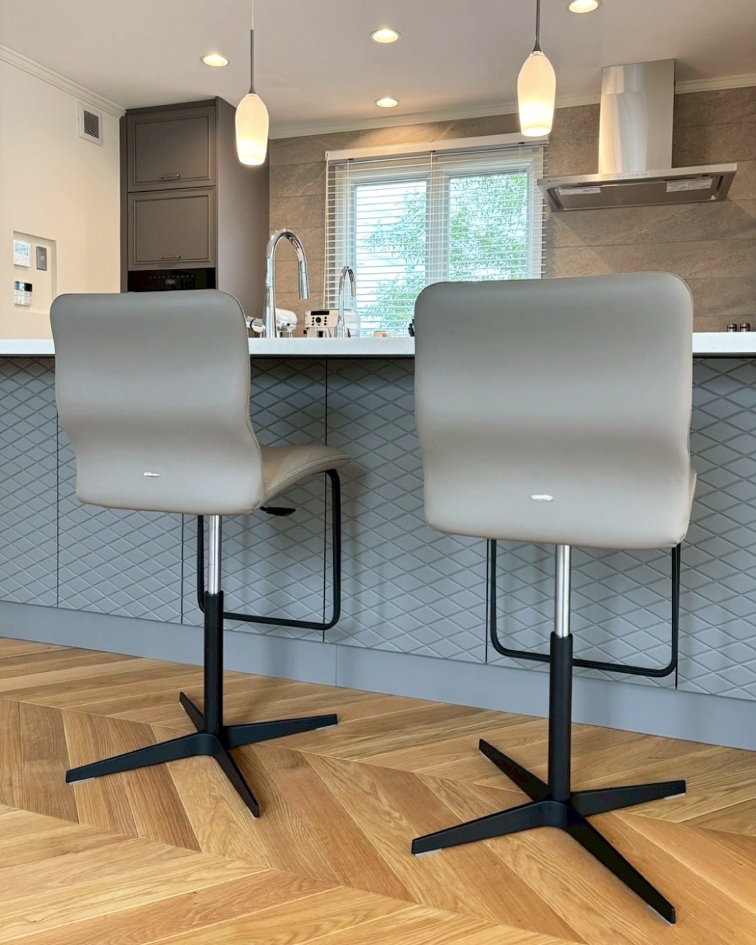 写真：こだわりのデザインが詰まったLDK空間