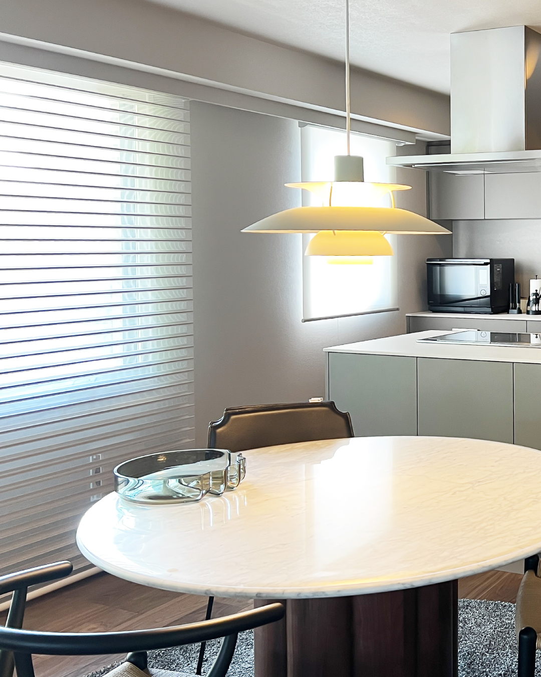 写真：温かな暮らしが広がるインテリア