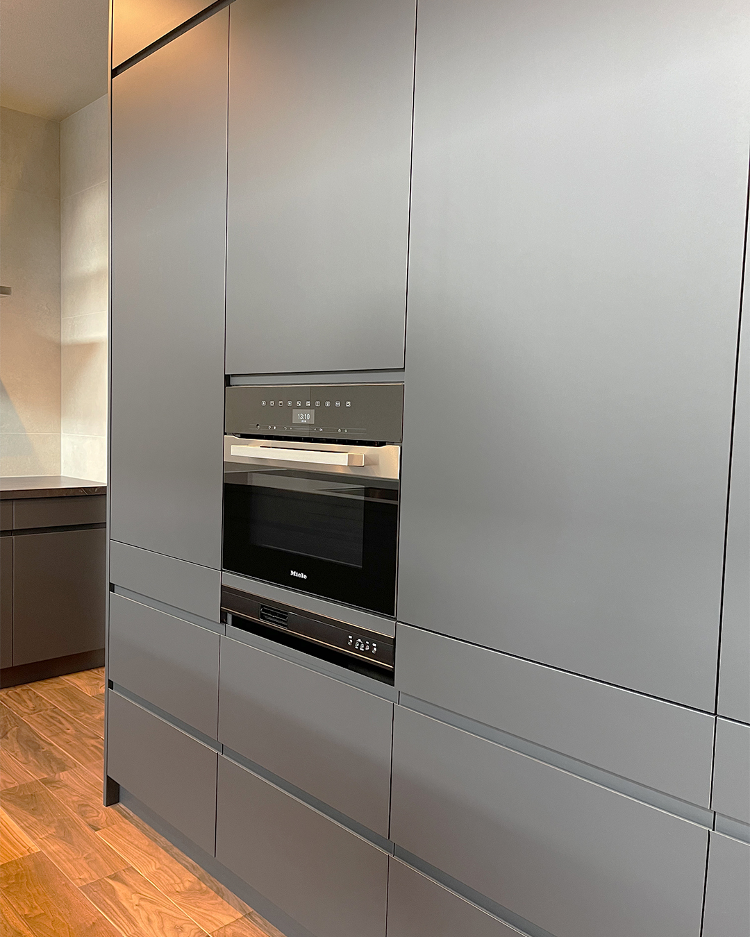 写真：豊かな質感のイタリアモダン