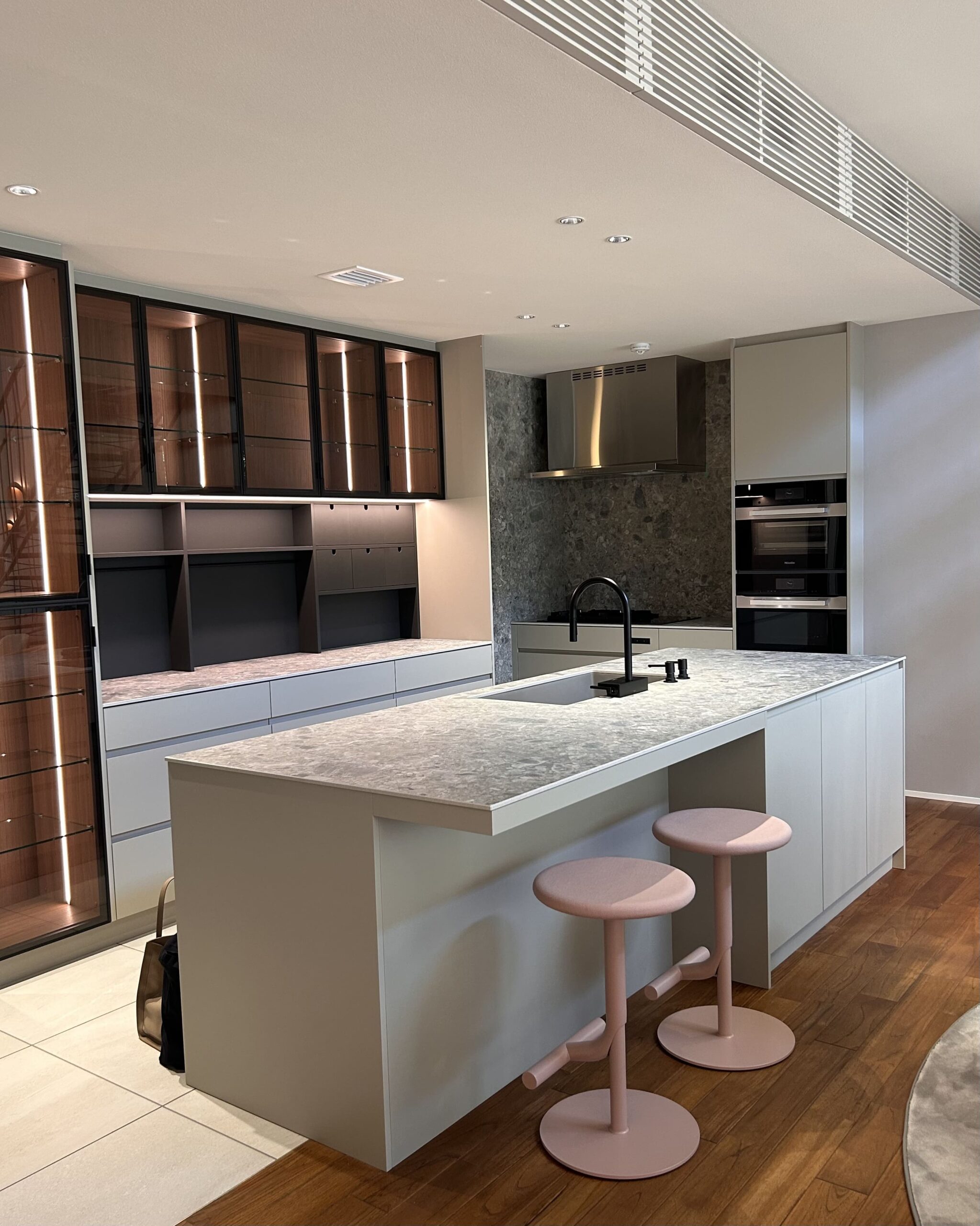 写真：上質な遊び心溢れるミックススタイル