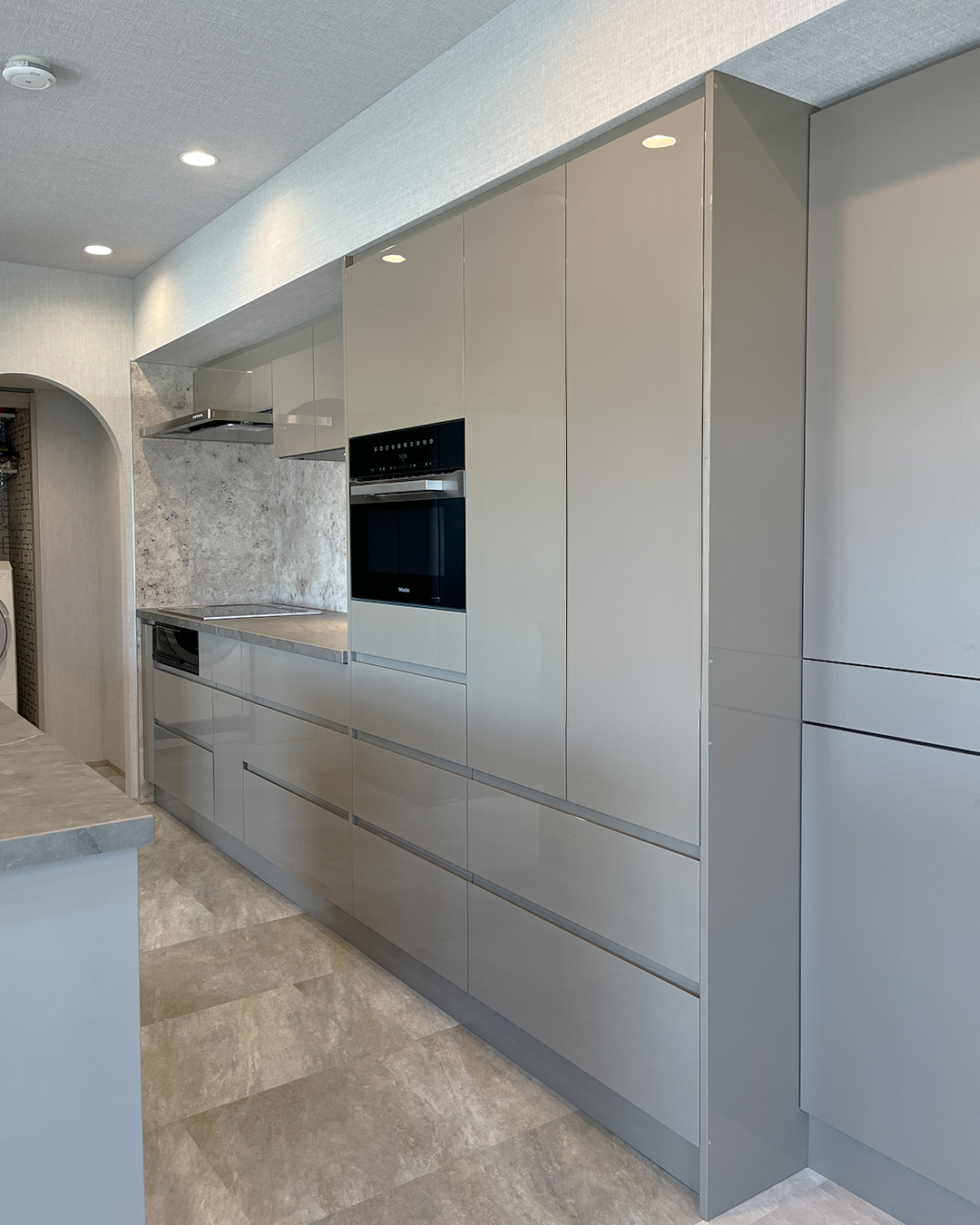 写真：艶と柄が生み出す陰影