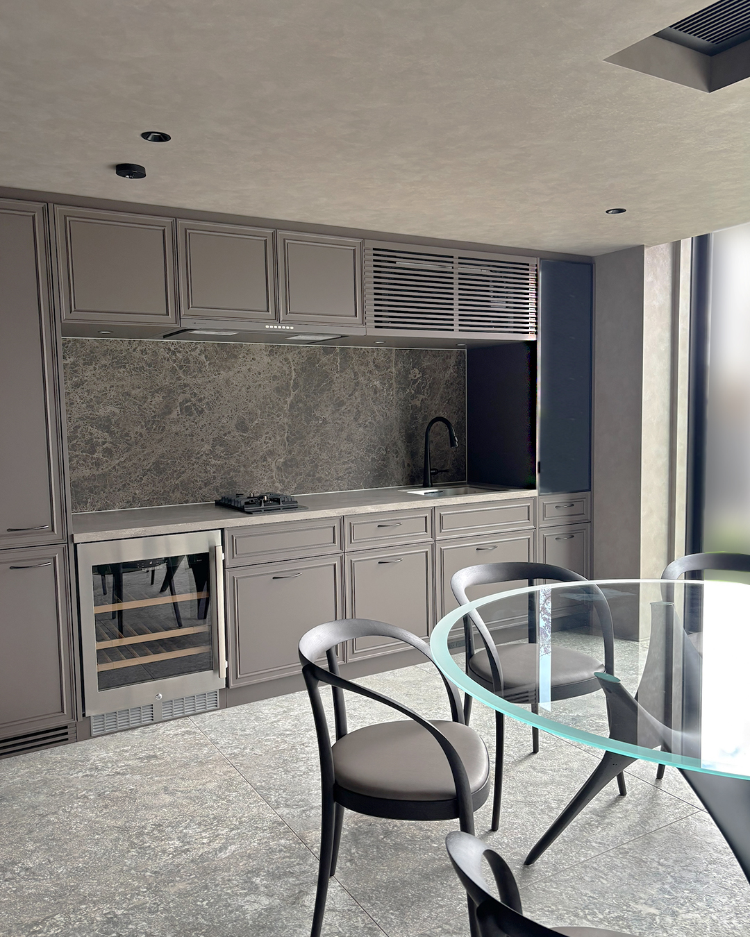 グレージュのやさしい世界観