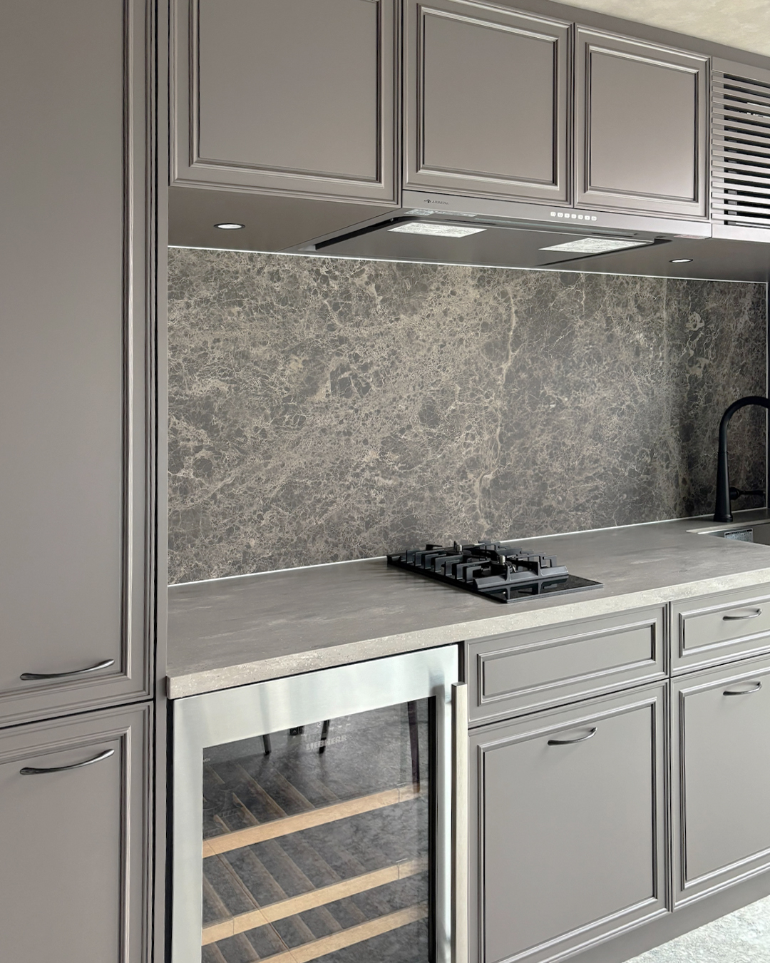 写真：グレージュのやさしい世界観