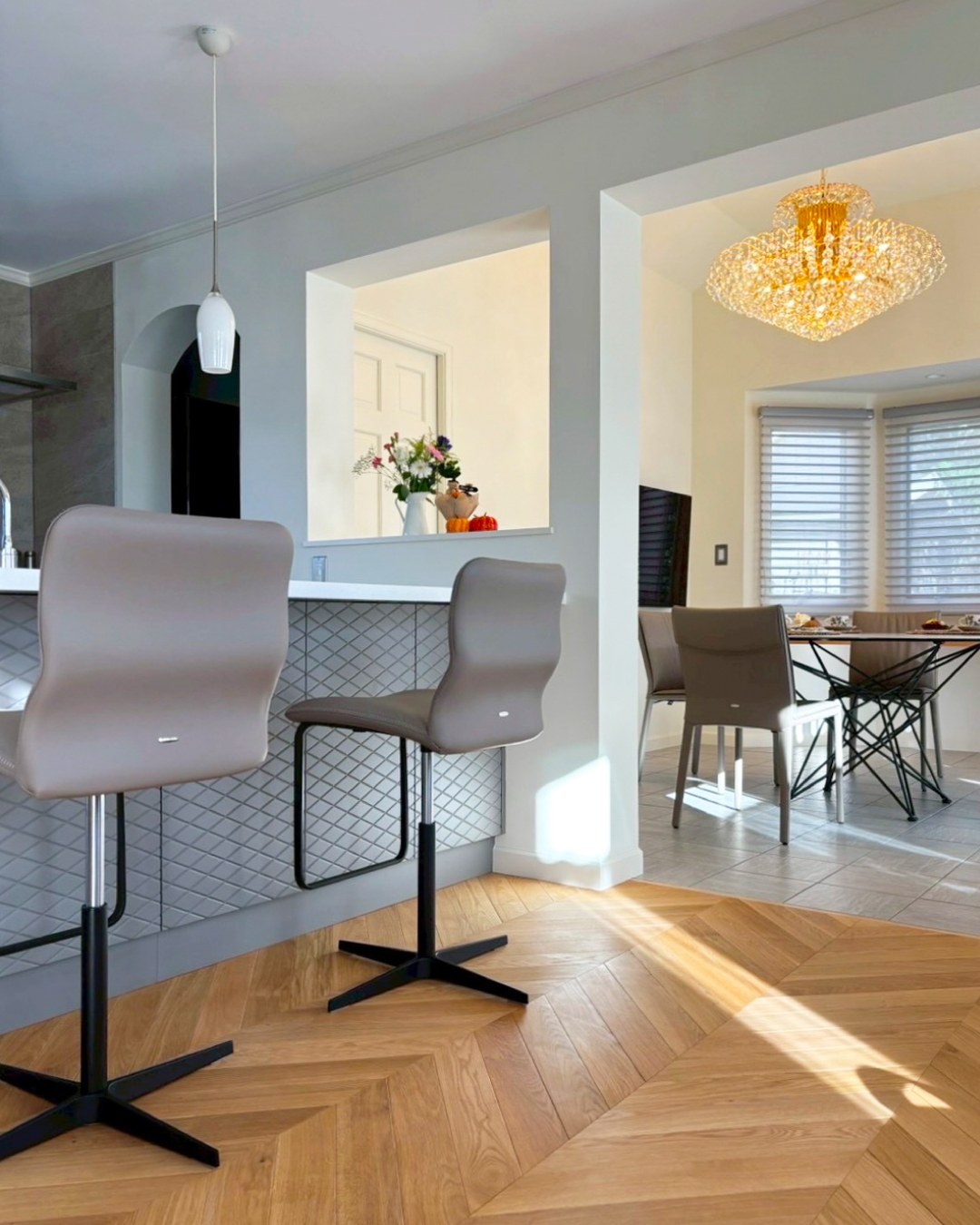 写真：こだわりのデザインが詰まったLDK空間