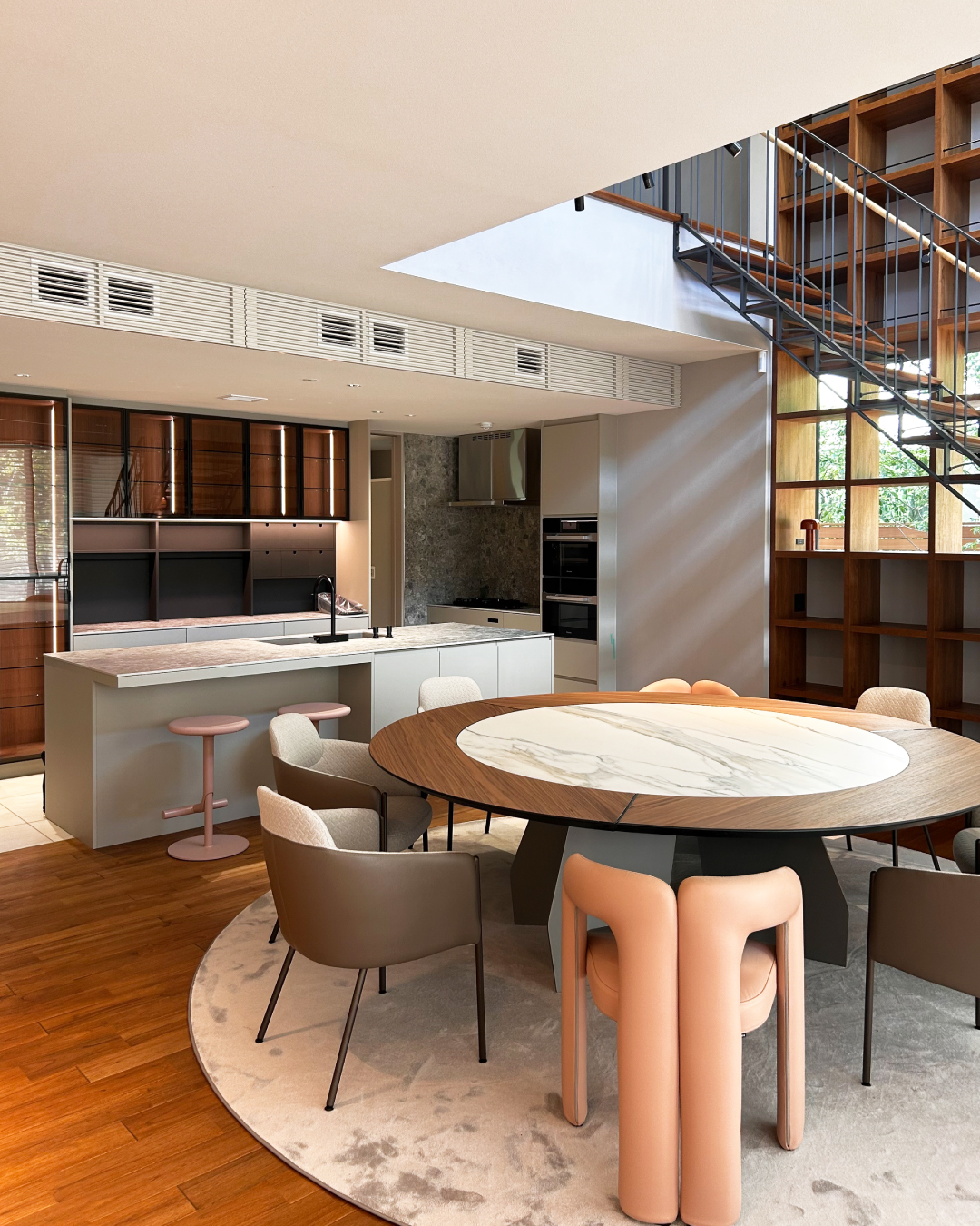 上質な遊び心溢れるミックススタイル