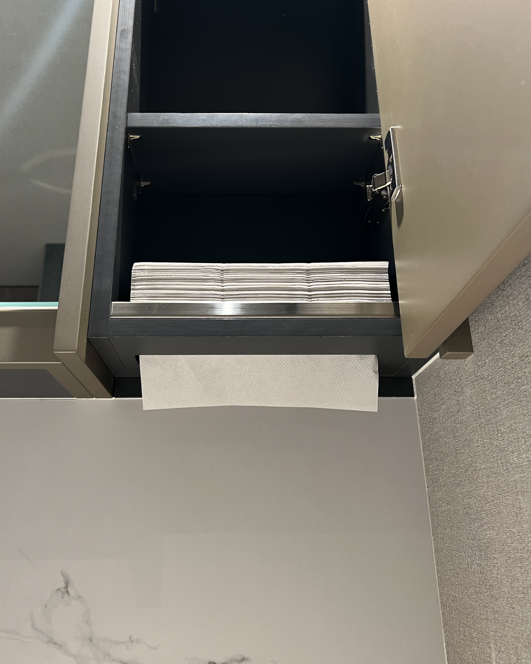 写真:心地よい落ち着きを感じる洗面